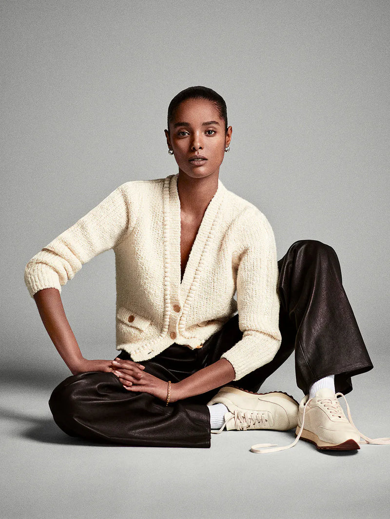 Double Pocket Cropped Cardi in Cream