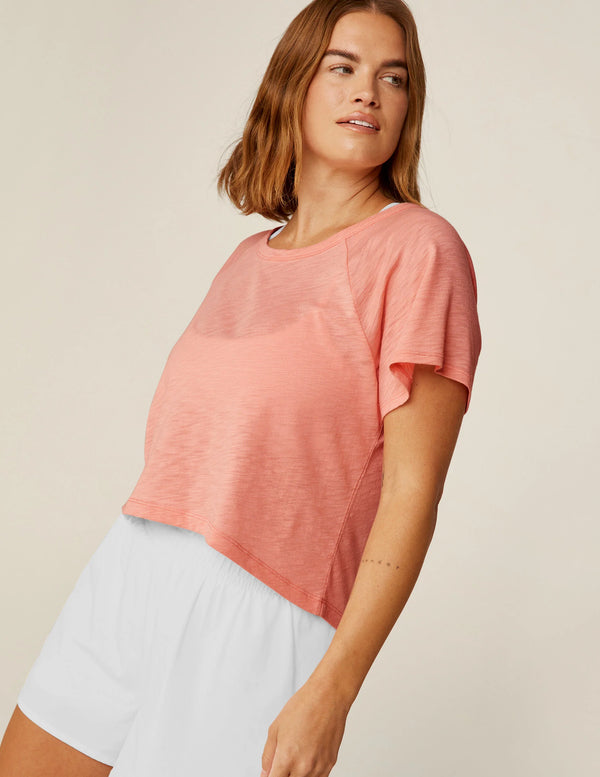 Signature High Low Cropped Tee in Peach Blush