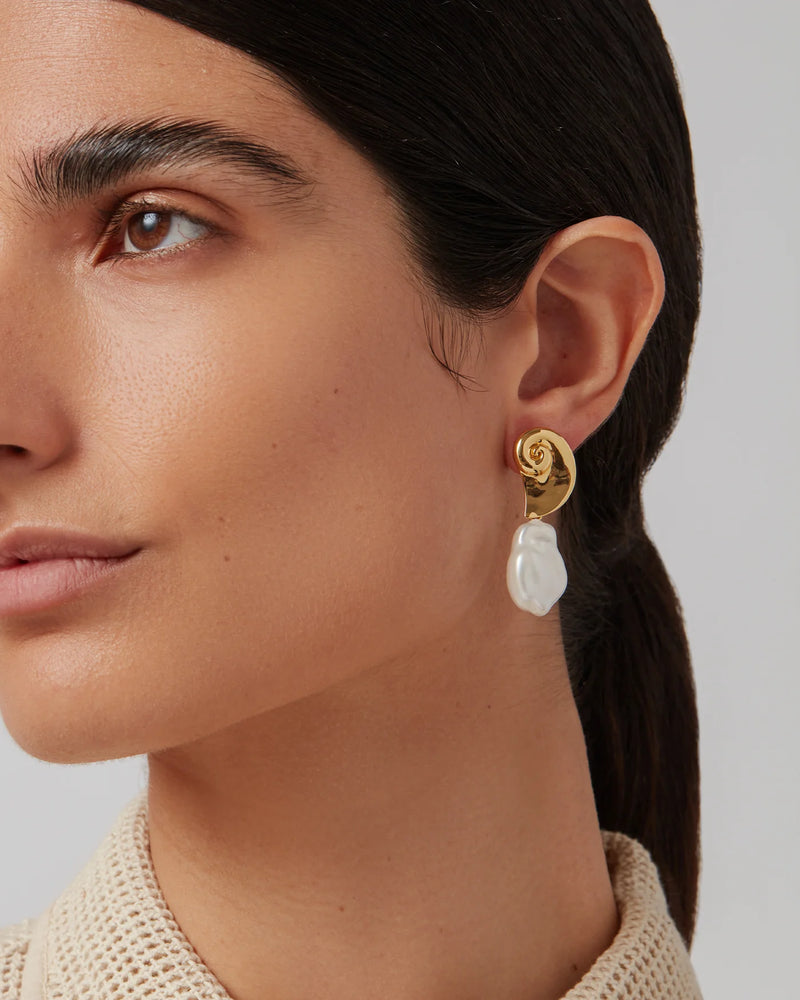 Petra Earrings in Gold