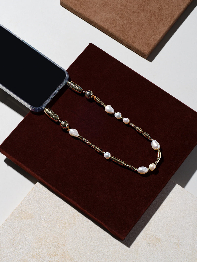 Banded Wristlet in Pearl / Gold