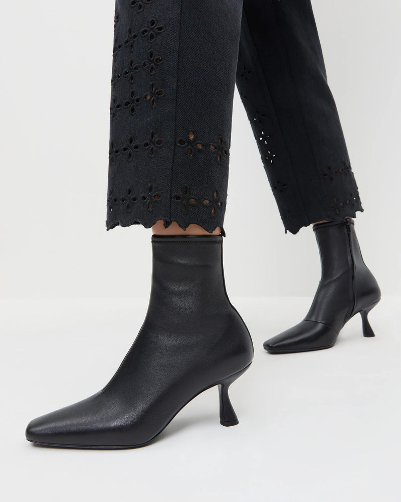 Thandy Black Curved Heel Boot