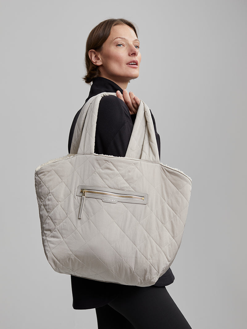 Amos Reversible Quilt Tote in Sandshell